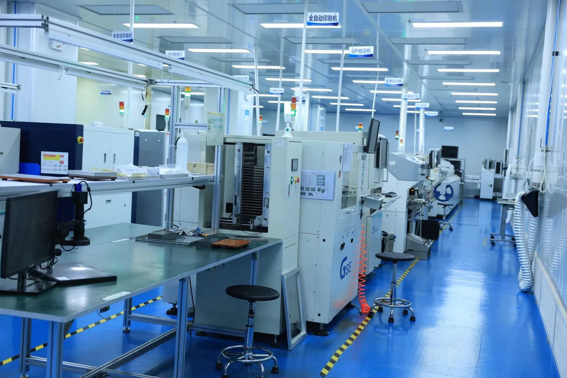 High-accuracy SMT production workshop